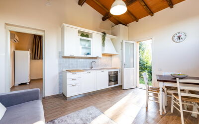 Peccioli Villa with Private Pool, Ac and Privacy: Herfst, Keuken, Lente, Woonkamer, Zomer