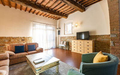 Peccioli Villa with Private Pool, Ac and Privacy: Herfst, Keuken, Lente, Woonkamer, Zomer