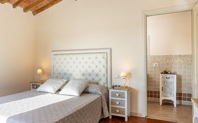 Peccioli Villa with Private Pool, Ac and Privacy: Herfst, Lente, slaapkamer, Zomer