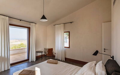 Noto Hill Villa