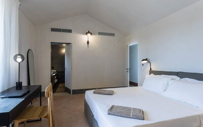 Noto Hill Villa