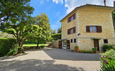 La Piccola Rocca: Building Exterior, Garden