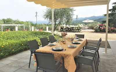 Villa Gaville: Balcon / Terrasse / Patio, Extérieur