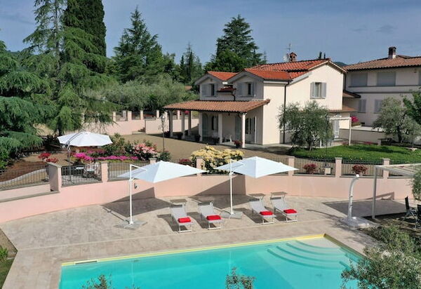 Villa Gaville: all'aperto, Giardino, Piscina