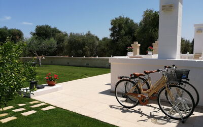 Terra Mater: all'aperto, Esterni, Giardino