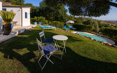 Villa Acquaro, Santa Caterina dello Ionio, Pool, a: Automne, Été, Jardin, Printemps