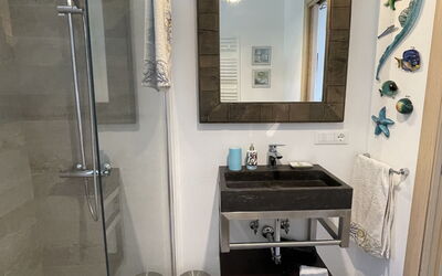 Villa Acquaro Santa Caterina dello Ionio: Autumn, Bathroom, Spring, Summer, Winter