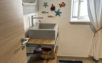 Villa Acquaro Santa Caterina dello Ionio: Autumn, Bathroom, Spring, Summer, Winter