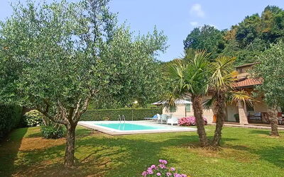 Villa Carducci: Outdoor, Pool