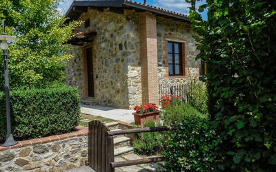 Villa Gelsomino: Building Exterior, Garden