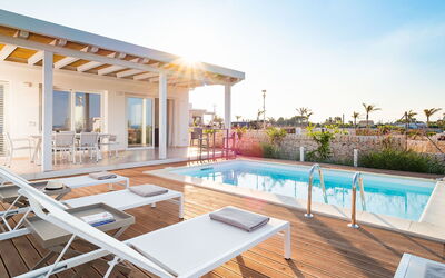 Villa Pachino: Building Exterior, Garden, Outdoor