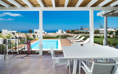 Villa Pachino: Building Exterior, Garden, Outdoor