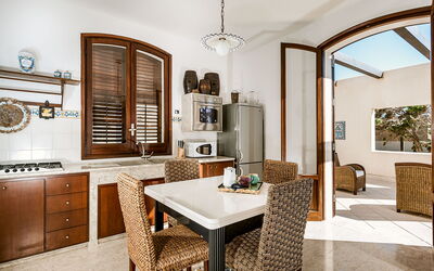 Villa Profumo: Kitchen