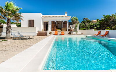 Villa Cornino: pool with sea view