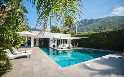 Terrasini Luxury Villa: Pool