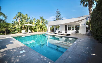 Terrasini Luxury Villa: Pool