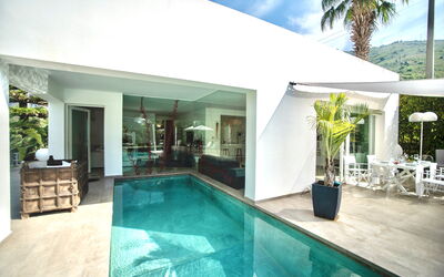 Terrasini Luxury Villa: Pool