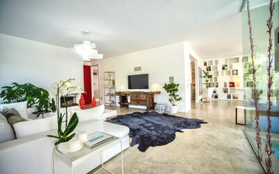 Terrasini Luxury Villa: Living Room