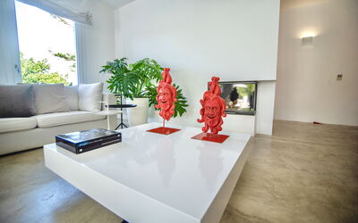 Terrasini Luxury Villa: Living Room