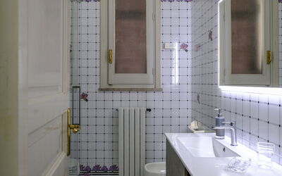 Villa Terrenove: Bathroom