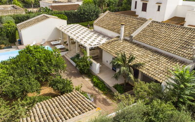 Villa Terrenove: Building Exterior