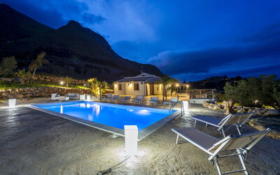 Villa Alcamo: Outdoor, Pool, Scenic View