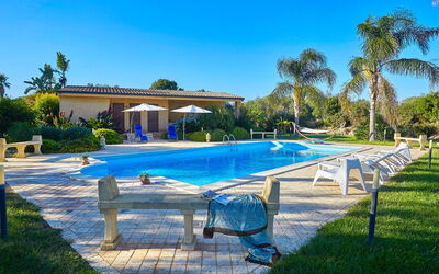 Villa Selinunte: Garden, Outdoor, Pool