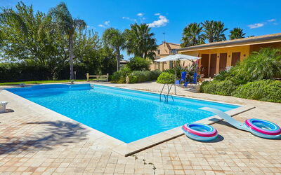 Villa Selinunte: Garden, Outdoor, Pool