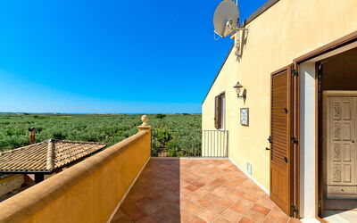 Villa Selinunte: Balcony / Terrace / Patio