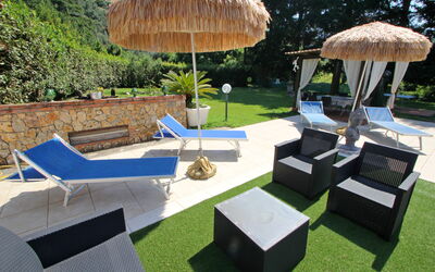 Villa Half: bassin, Extérieur, Jardin