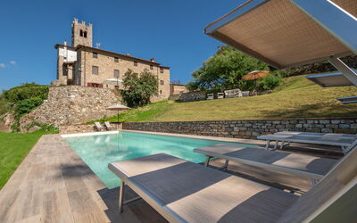 San Tommaso: Esterni, Giardino, Piscina
