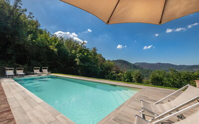 San Tommaso: Piscina, Vista Panoramica