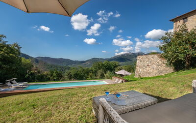 San Tommaso: Giardino, Piscina, Vista Panoramica