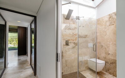 Villa Velari: Automne, Hiver, Printemps, Salle de bain