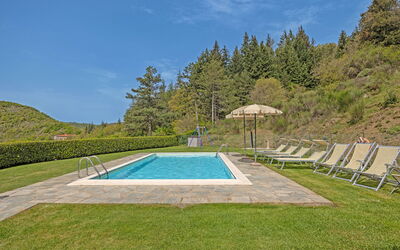 La Montanina: Swimming pool