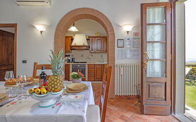 La Montanina: Living and dining room