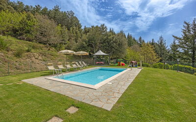 La Montanina: Swimming pool