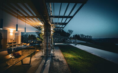 Villa Paradise: Outdoor view