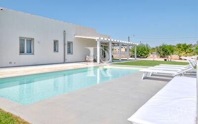 Villa Ficos