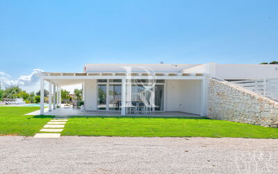 Villa Ficos