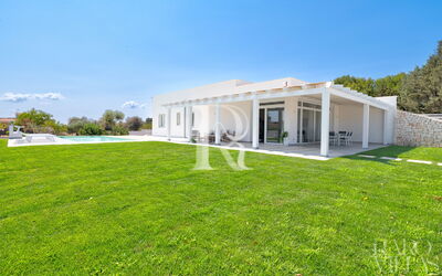 Villa Ficos