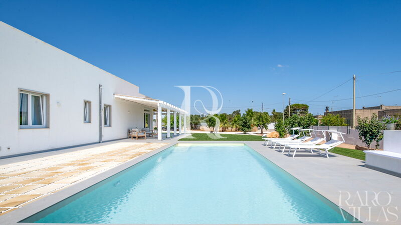 Villa Ficos