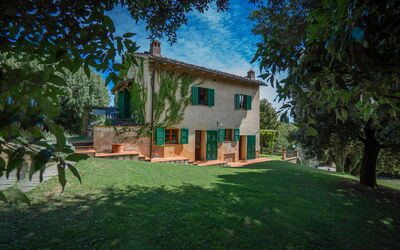 La Tesa Country House with Pool S. Gimignano: Autumn, Building Exterior, Garden, Spring, Summer