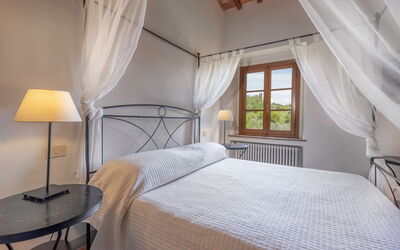 La Tesa Country House with Pool S. Gimignano: Autumn, Bedroom, Spring, Summer