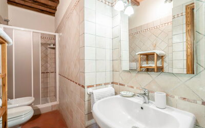 La Tesa Country House with Pool S. Gimignano: Autumn, Bathroom, Spring, Summer
