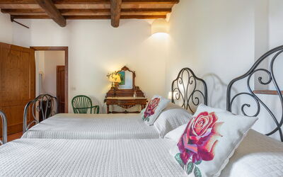 La Tesa Country House with Pool S. Gimignano: Autumn, Bedroom, Spring, Summer