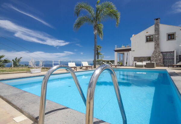Villa In Taormina