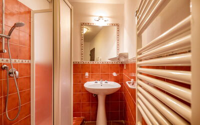 Villa Pietrafitta: Badkamer