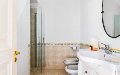 Villa delle Fontanelle: Automne, Été, Hiver, Printemps, Salle de bain