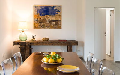 Cavial: Dining Room, Living Room